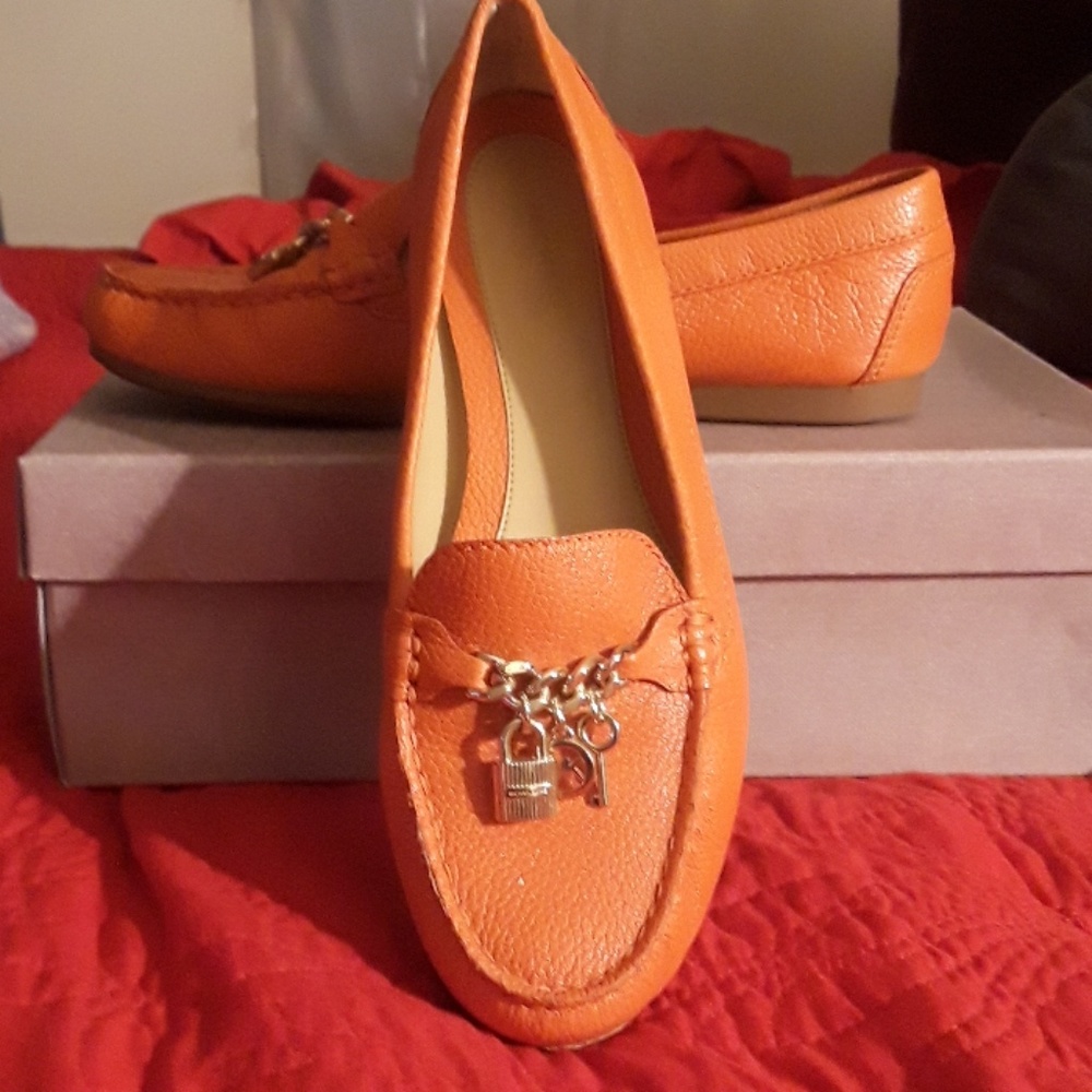 Ladies shoes